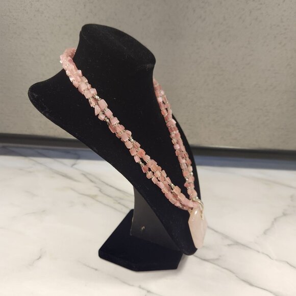 Premier Designs Catalina Rose Quartz Three-Strand Necklace Pink Quartz Necklace - Picture 3 of 12